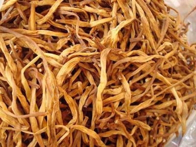 黃花菜配（pèi）送